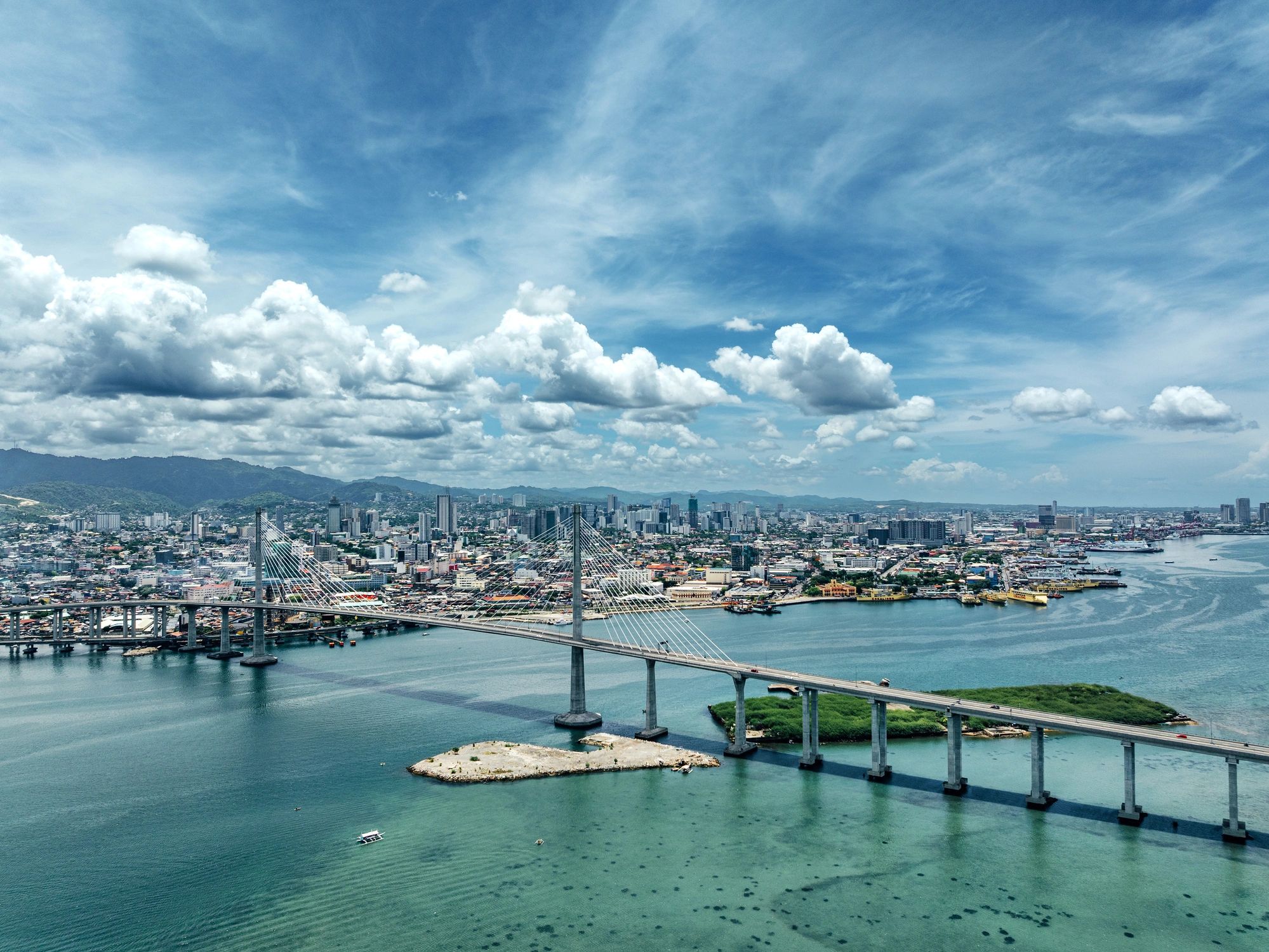Port infrastructure supporting ocean and inland freight